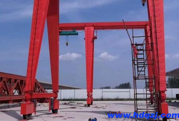 輪胎式龍門吊怎樣裝攝像頭視頻(監控系統安裝常見問題) 輪胎式龍門吊怎樣裝攝像頭視頻(監控系統安裝常見問題)